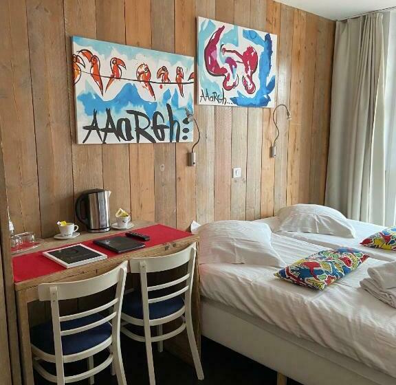 Номер Стандарт, Aan Zee