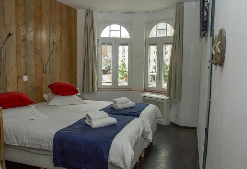 Номер Стандарт, Aan Zee