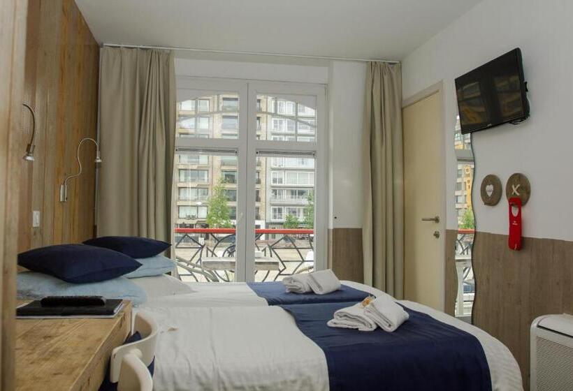 Quarto Estandar com Sacada, Aan Zee