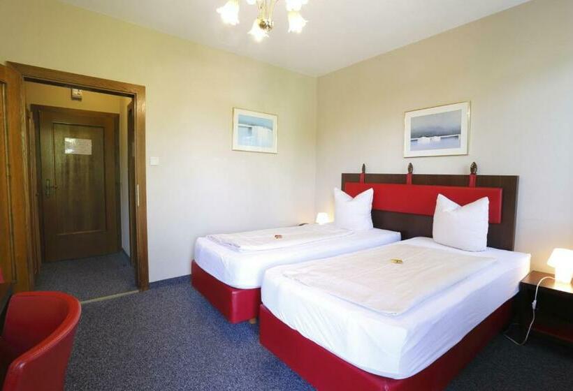 חדר סטנדרט עם מרפסת, Alpen.adria.stadt