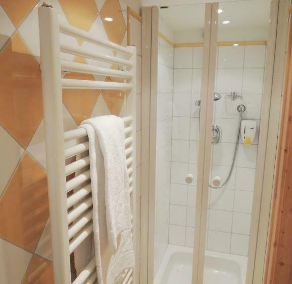 غرفة قياسية فردية, Binggl