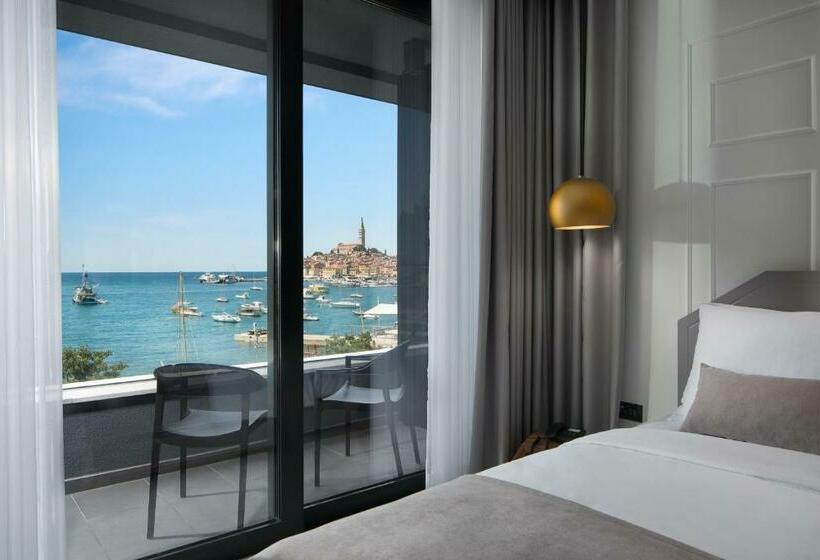 수피리어 트리플룸 바다 전망, Delfin