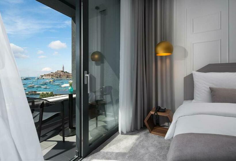 수피리어 트리플룸 바다 전망, Delfin