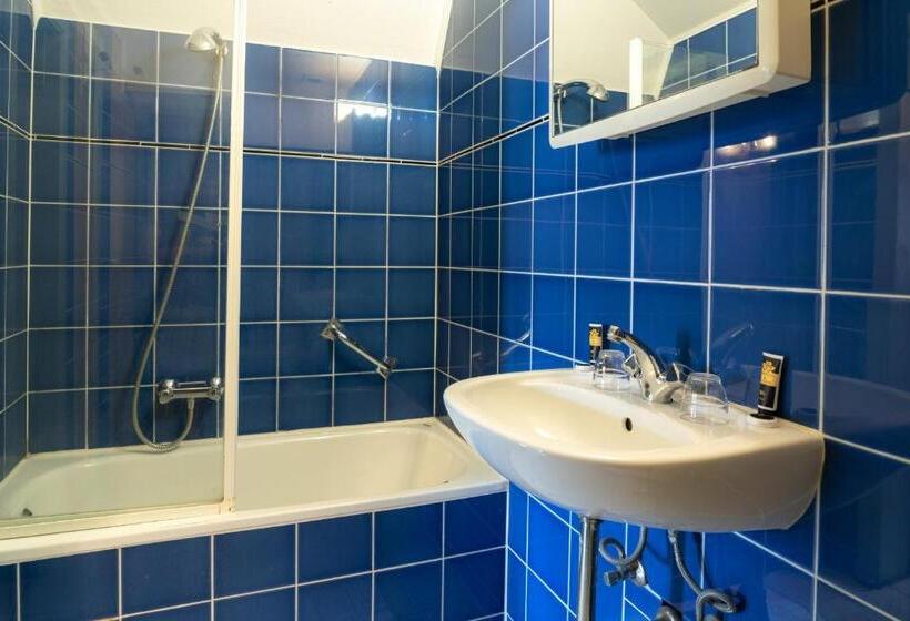 标准三人间, Flandria