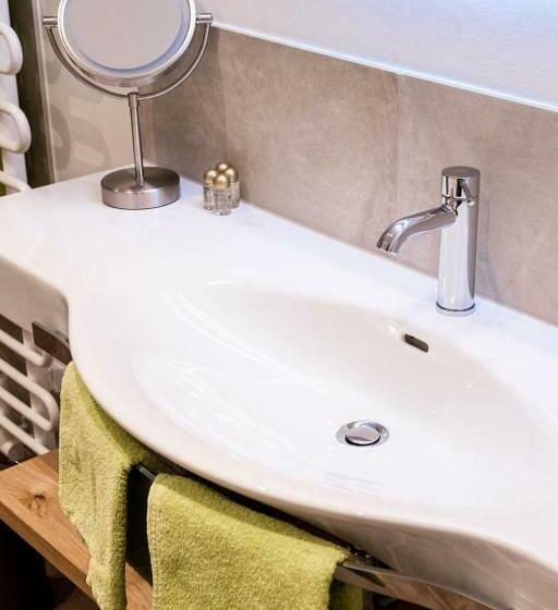 חדר סטנדרט, Gasthof Schorn