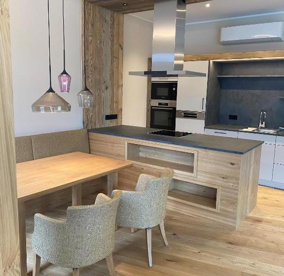 דירת חדר, Gasthof Schorn