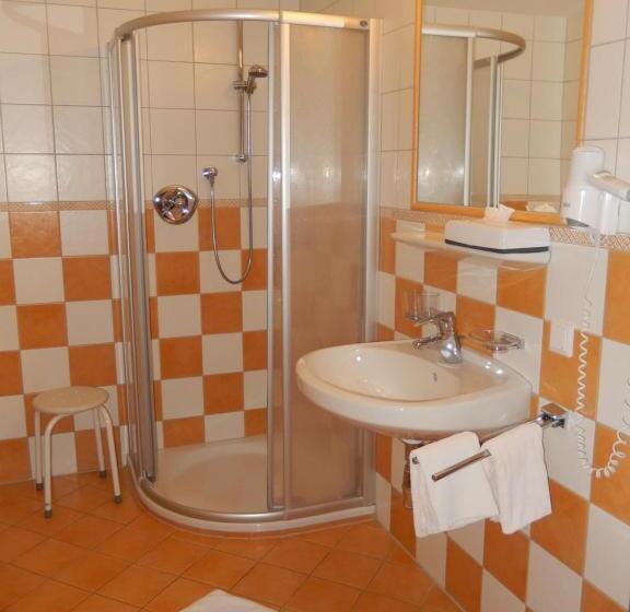 سوییت جونیور, Gasthof Walcher