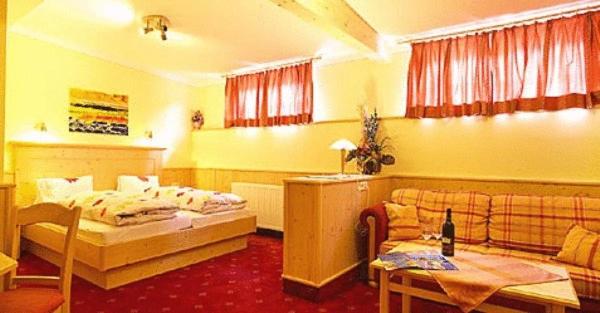 سوییت جونیور, Gasthof Walcher