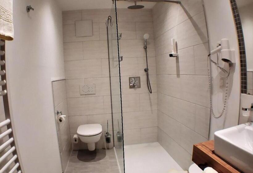 اتاق لوکس, Gasthof Walcher