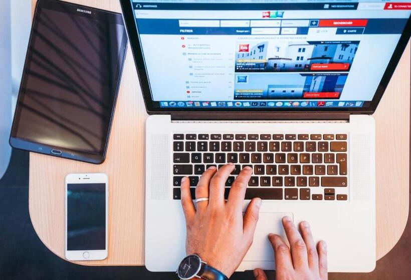 Номер Стандарт Двуспальная Кровать, Ibis Budget Charleroi Airport