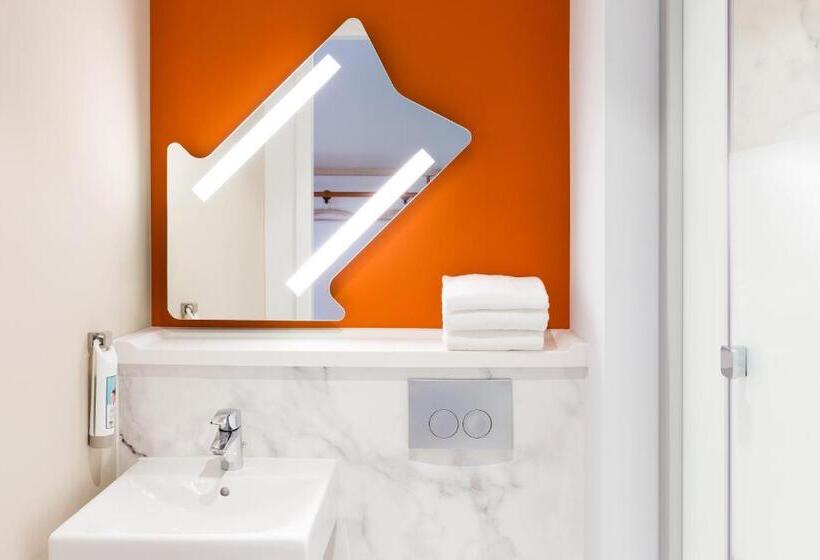 Номер Стандарт Двуспальная Кровать, Ibis Budget Charleroi Airport