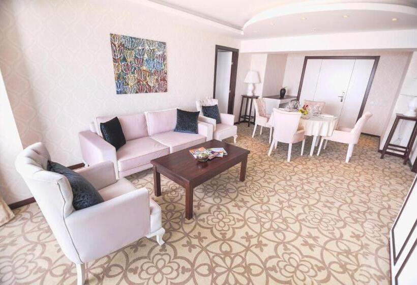 سوئیت با تخت بزرگ, Izgrev Spa&aqua Park