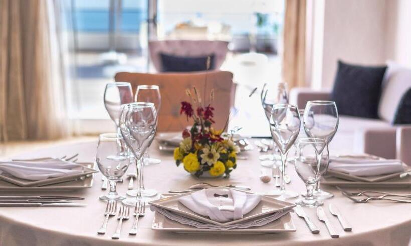 سوئیت با تخت بزرگ, Izgrev Spa&aqua Park