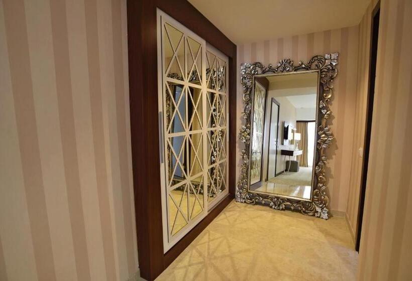 سوئیت با تخت بزرگ, Izgrev Spa&aqua Park