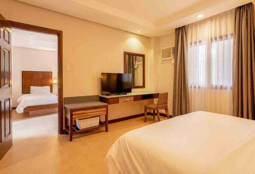 חדר משפחתי, Mo2 Lagoon Coron