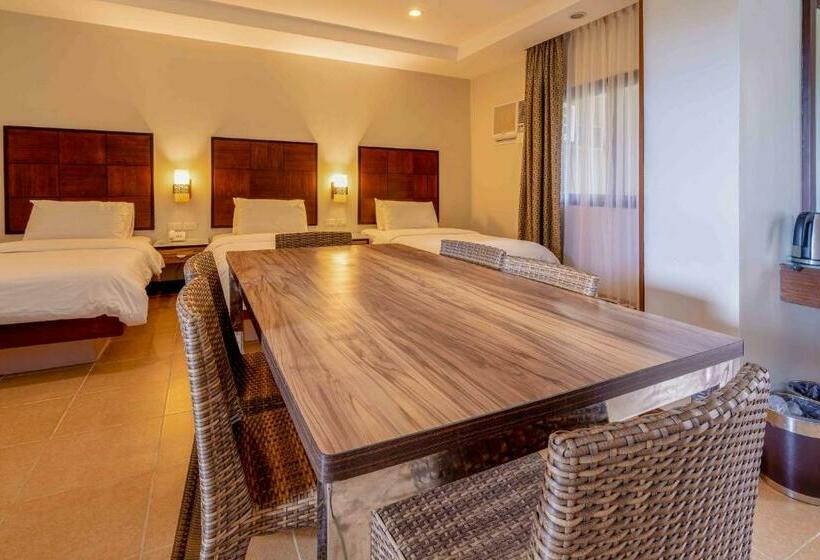 מיטה בחדר משותף, Mo2 Lagoon Coron