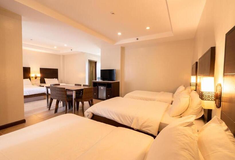 מיטה בחדר משותף, Mo2 Lagoon Coron