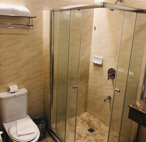 מיטה בחדר משותף, Mo2 Lagoon Coron