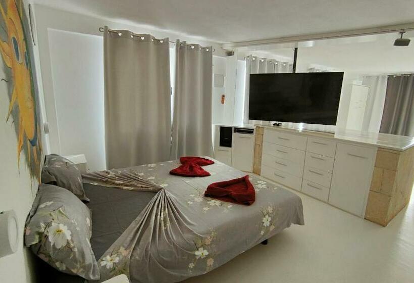 سوییت با چشمانداز دریا, Pensaò Big Game Maio