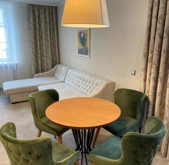 带2个卧室的公寓, Radetzky