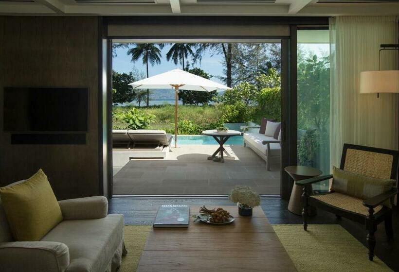 스탠다드 룸 킹사이즈 침대, Rosewood Phuket