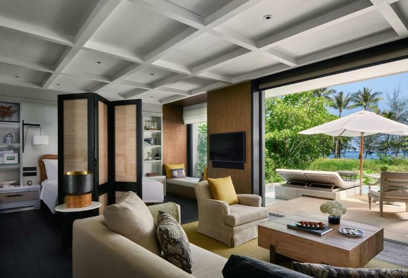 스탠다드 룸 킹사이즈 침대, Rosewood Phuket