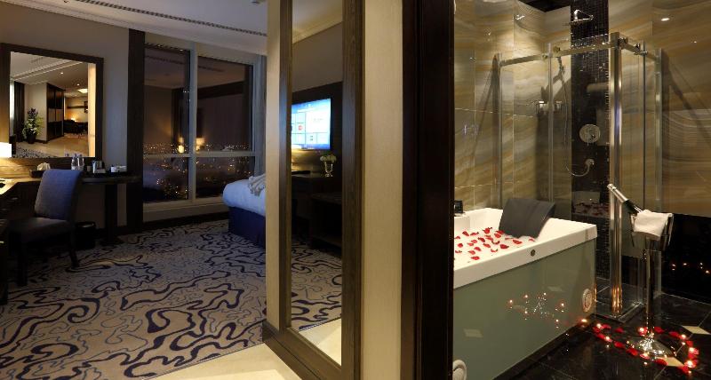 Quarto Deluxe, Swiss Flora Royal Hotel Riyadh