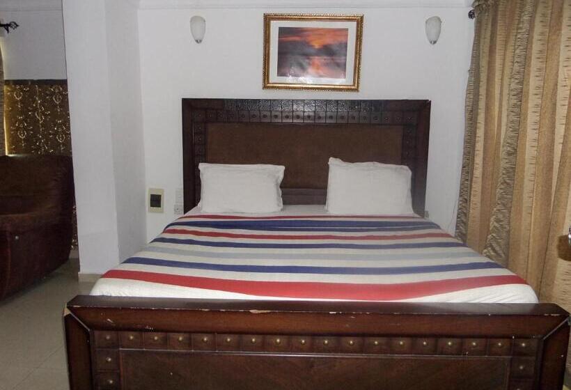 سوییت, Theodawn Hotels @ Suite 29