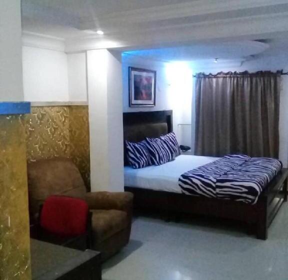 سوییت, Theodawn Hotels @ Suite 29