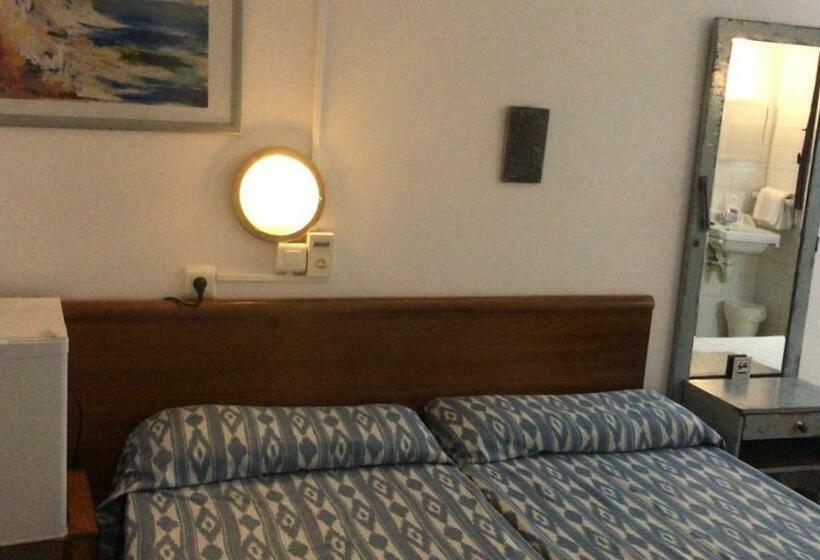 バス共有のスタンダードルーム, Casa De Huespedes La Peña