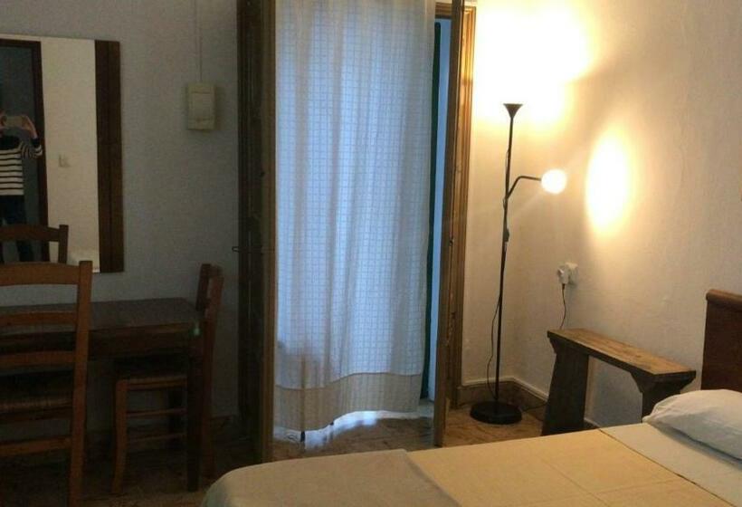 バス共有のスタンダードルーム, Casa De Huespedes La Peña
