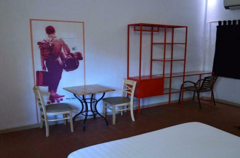 スタンダードルーム, The Funky Village