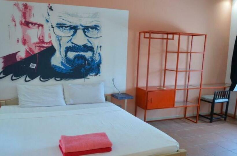 スタンダードルーム, The Funky Village