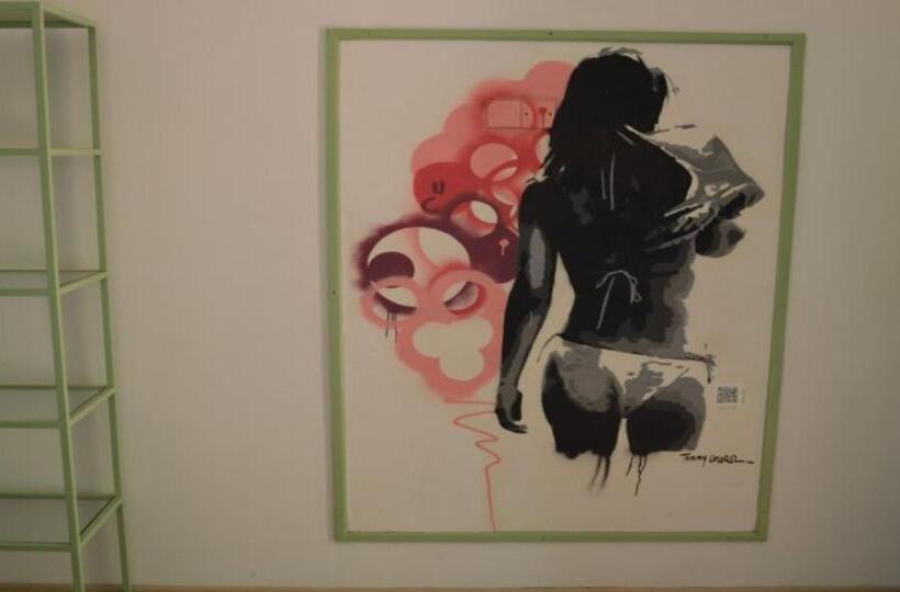 ルームシェアのワンベッド, The Funky Village