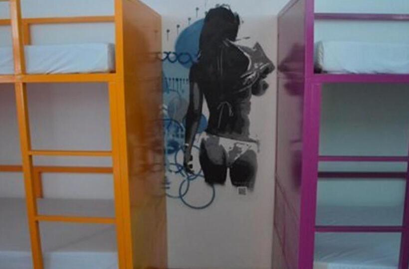 ファミリールーム, The Funky Village