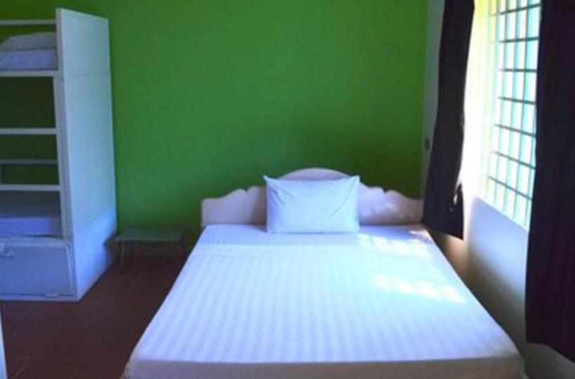 ファミリールーム, The Funky Village