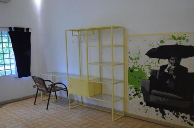 デラックスルーム, The Funky Village