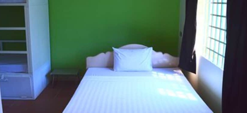 スタンダードルーム, The Funky Village