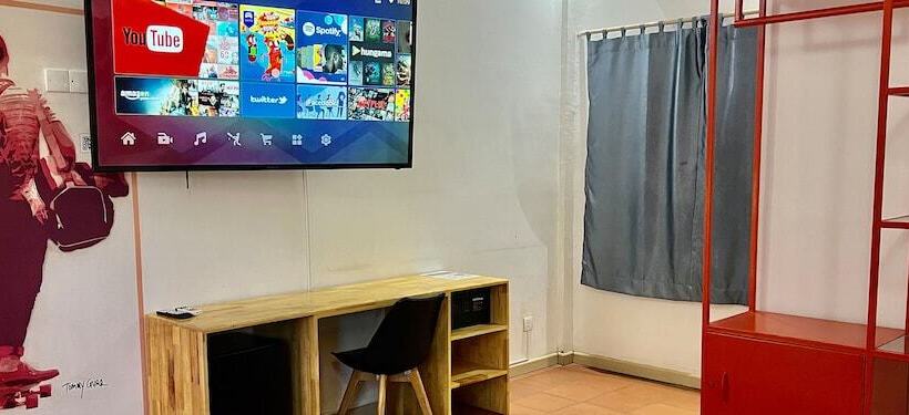 デラックスルーム, The Funky Village