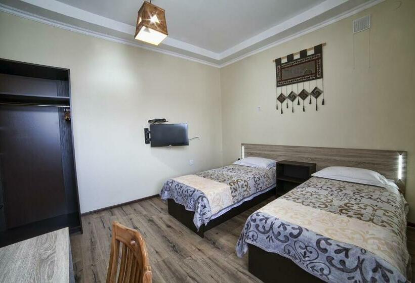 اتاق استاندارد, Ethno Boutique Hotel Osh