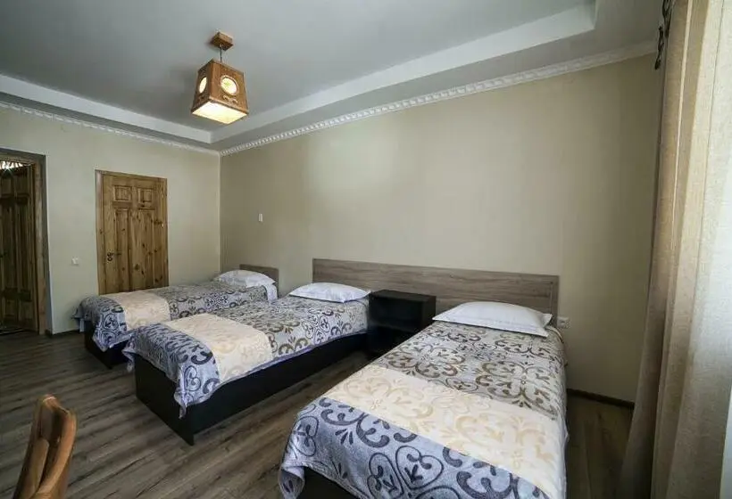 اتاق استاندارد سه نفره, Ethno Boutique Hotel Osh