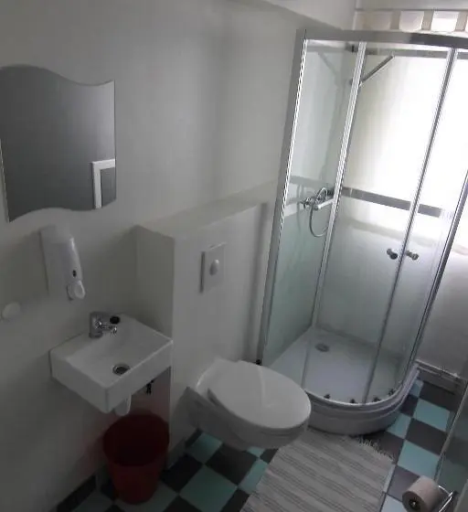 Huoneisto 1 Makuuhuone Pohjakerros, Grundarfjördur Hostel