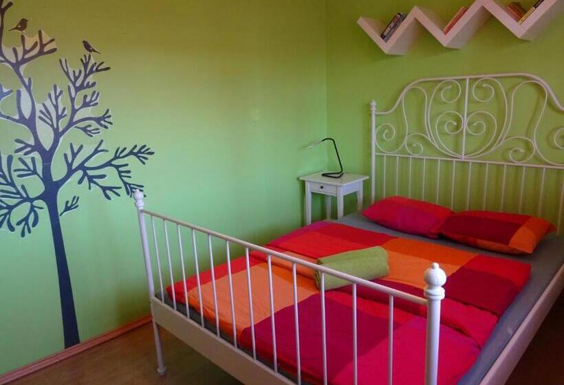 اتاق استاندارد با سرویس بهداشتی مشترک, Grundarfjördur Hostel