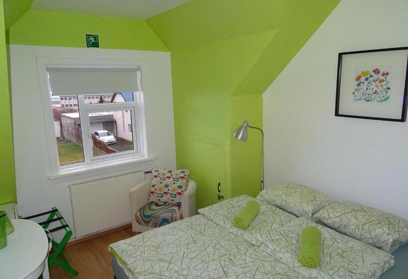 اتاق استاندارد با سرویس بهداشتی مشترک, Grundarfjördur Hostel