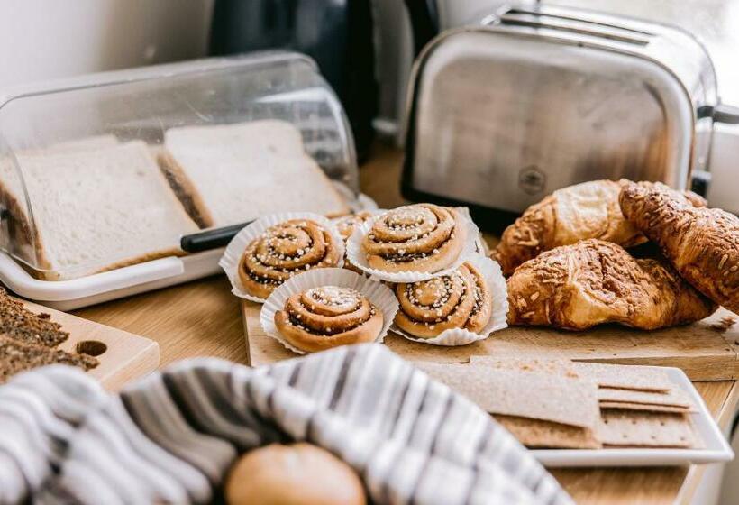 اتاق استاندارد, Hlid Bed And Breakfast