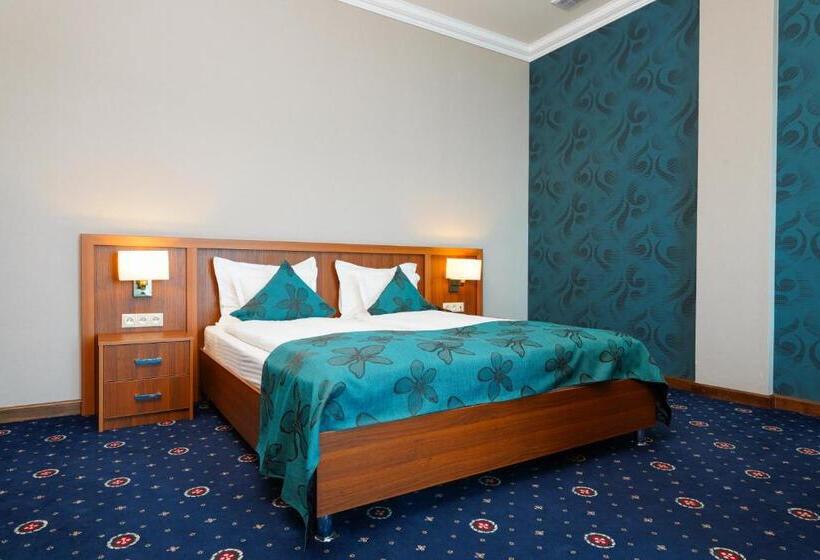 غرفة ديلوكس عائلية, Amberd