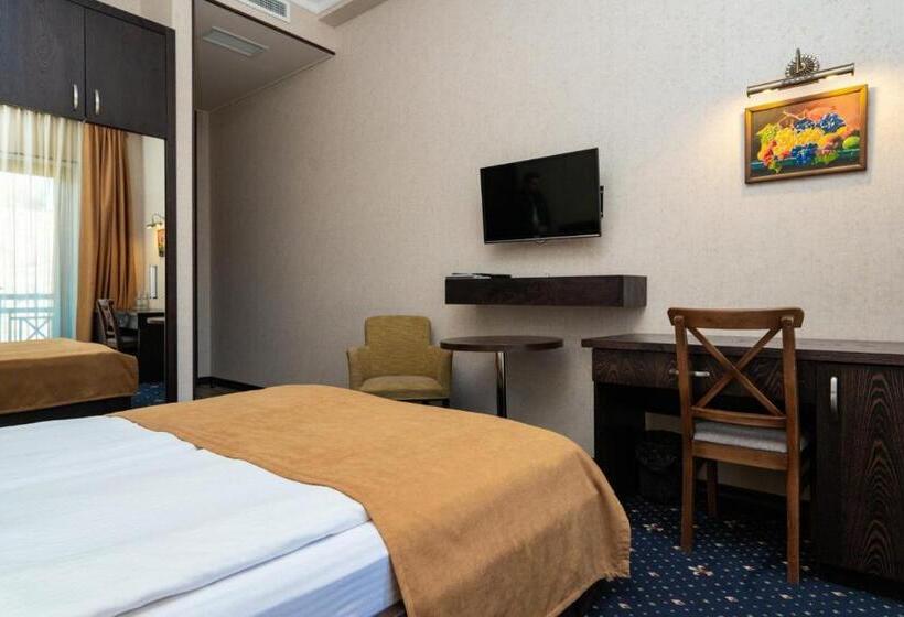 غرفة قياسية, Amberd