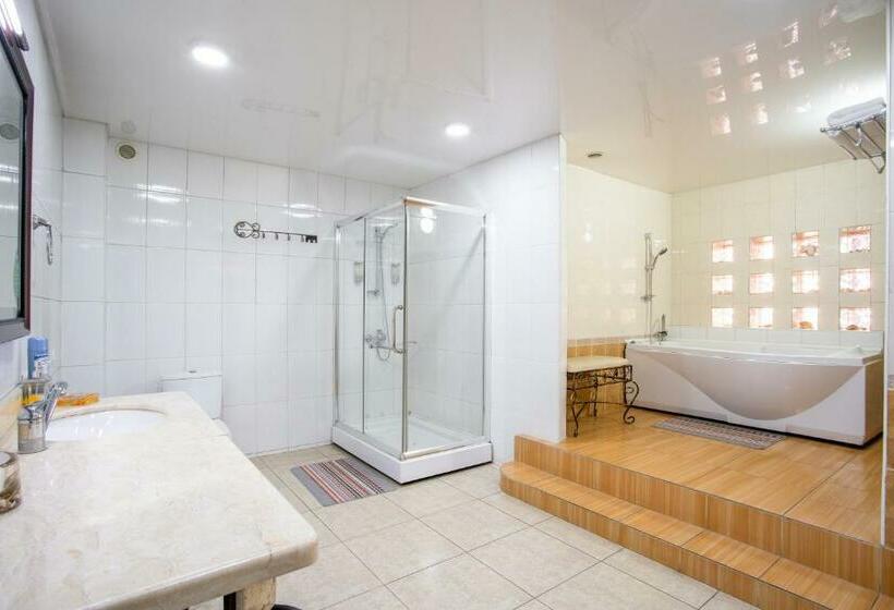 اتاق استاندارد با چشمانداز باغ, Asian Mountains