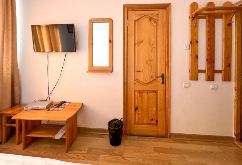 اتاق اکونومی, Asian Mountains