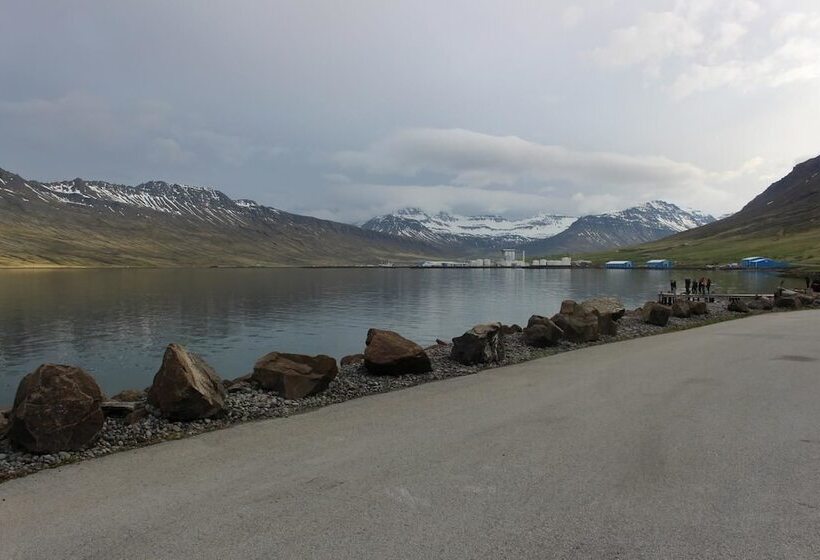 اتاق استاندارد سه نفره, Capitano